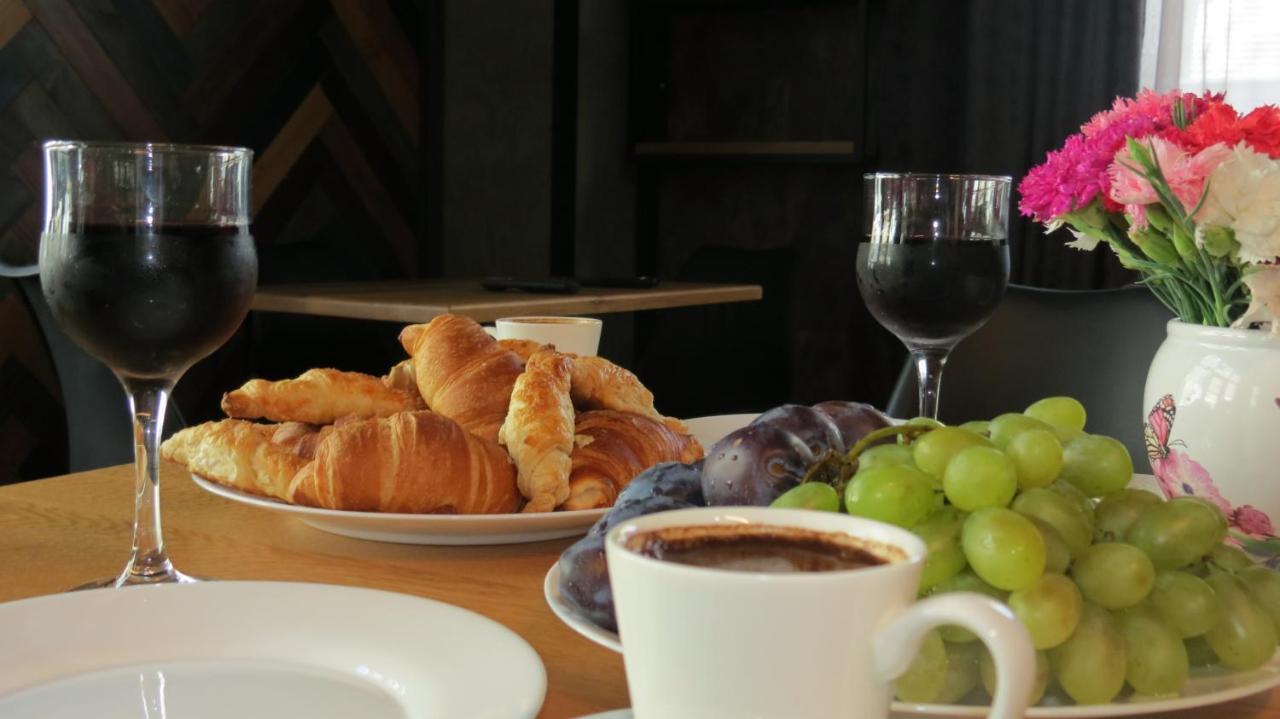 Hotel Armeni Erivan Dış mekan fotoğraf